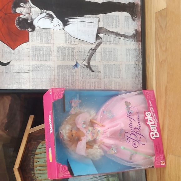 Butterfly Princess Barbie - Picture 5 of 11
